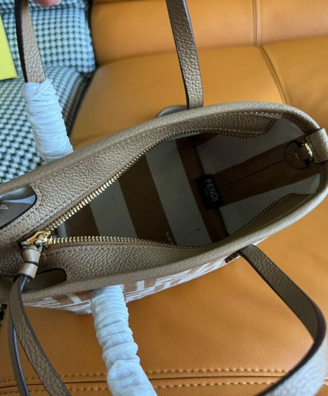 Fendi Mini Roll 8BS096